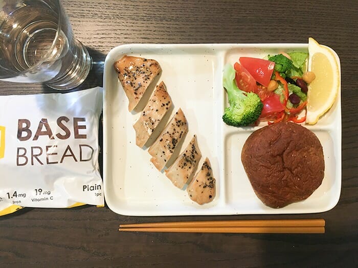 basebread ベースブレッドダイエット ブラックペッパーもりつけ